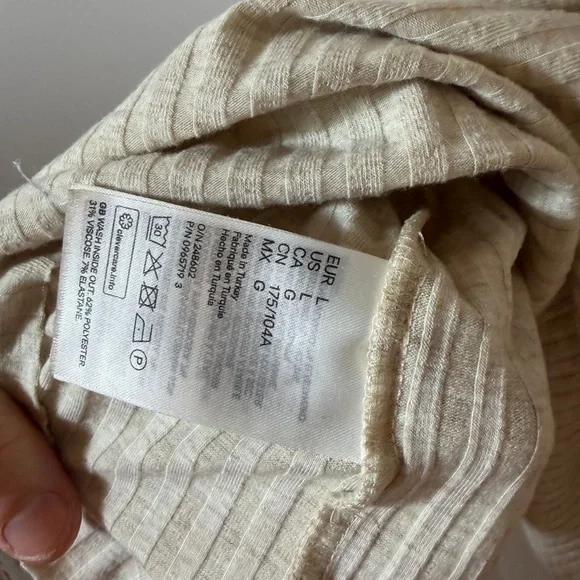 H&M Beige Ribbed Short Sleeve Top - Picture 6 of 6
